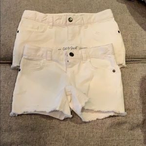 Cute white shorts bundle 2 for 30